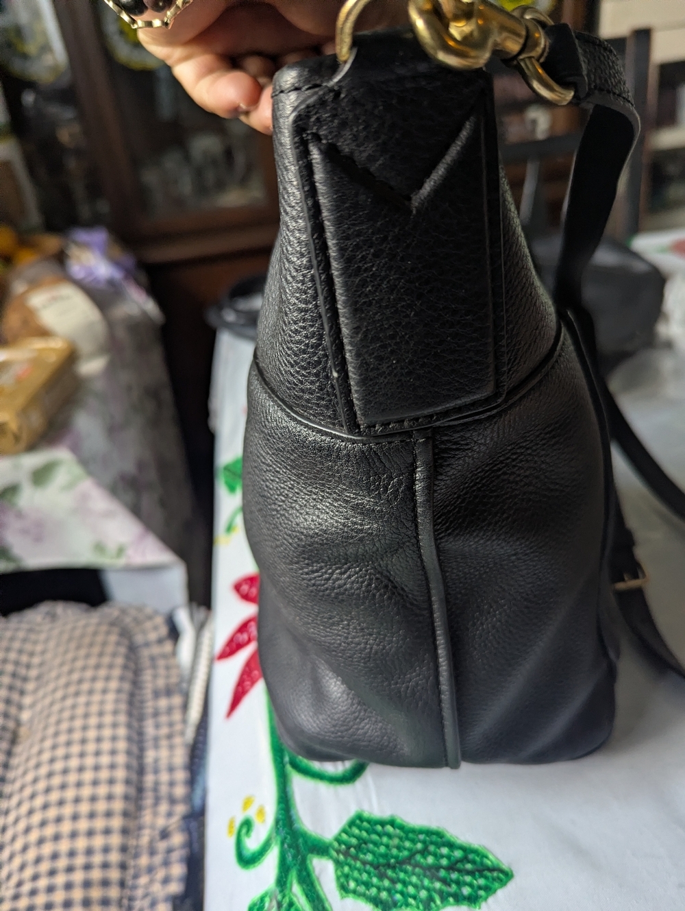 Marc Jacobs Black Pebbled Leather Camera Crossbody with Gold Hardware - Picture 5 of 7